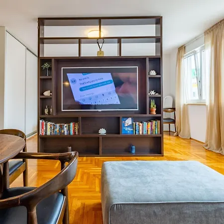 Апартаменты Amarena With Free Private Parking