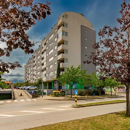 Amarena With Free Private Parking Apartman